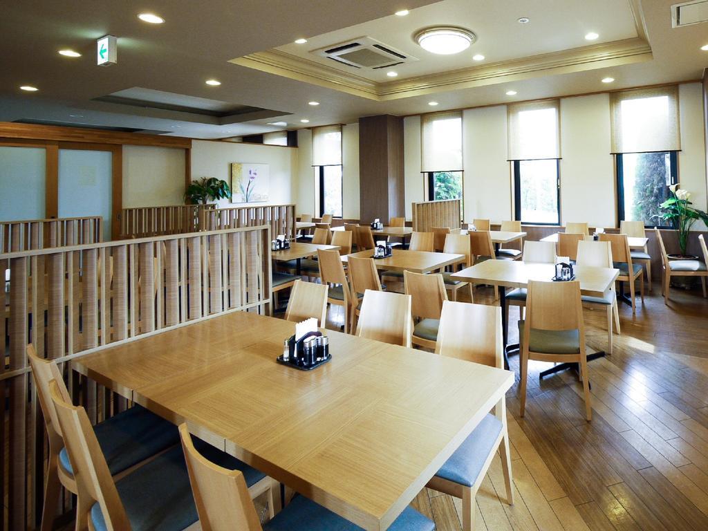 Hotel Route-Inn Yonezawa Ekihigashi Екстериор снимка