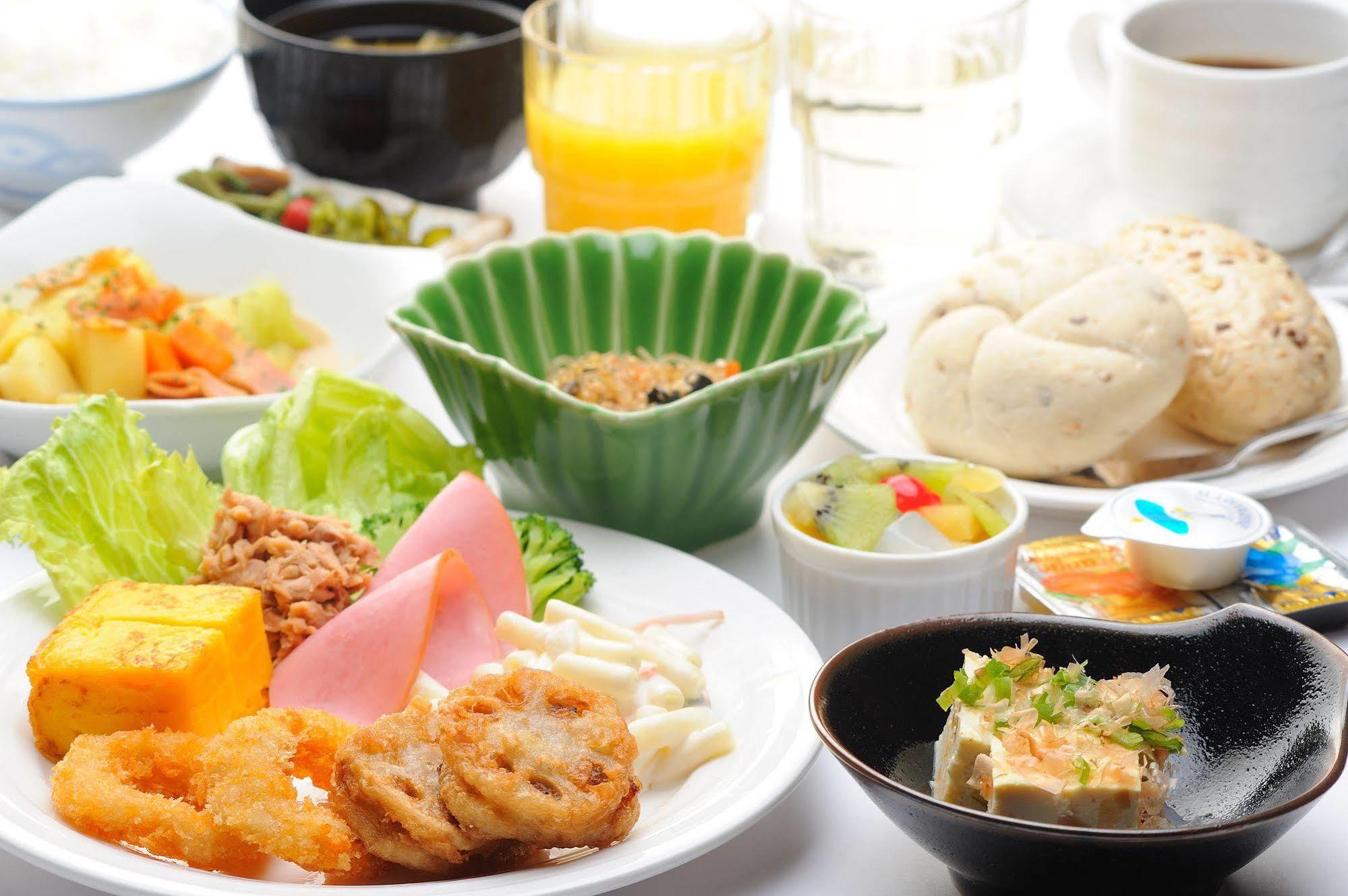 Hotel Route-Inn Yonezawa Ekihigashi Екстериор снимка